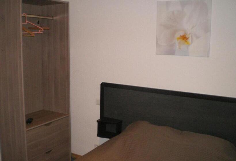 فندق L'auberge Fleurie