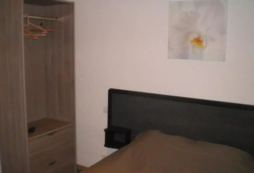 ホテル L'auberge Fleurie