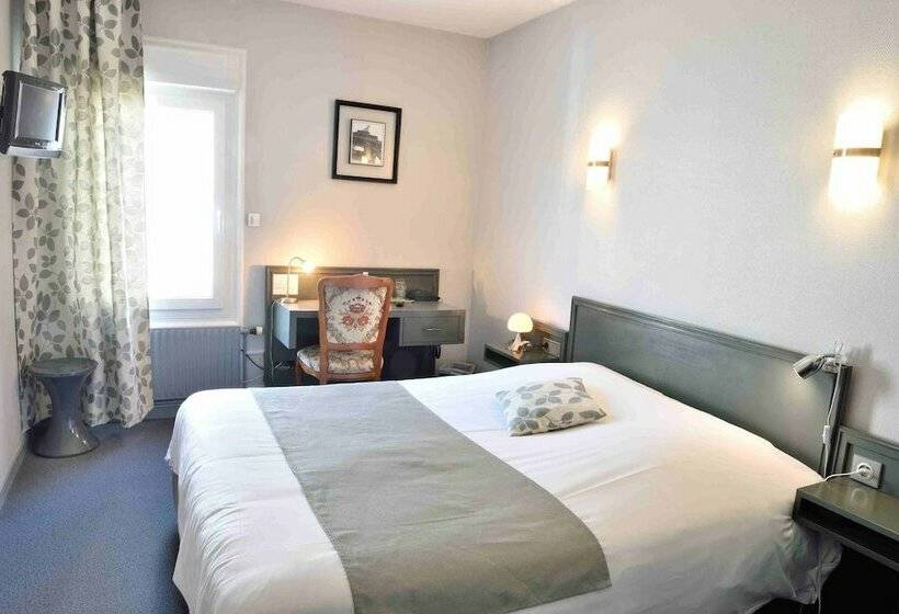 호텔 Logis Hôtel Le Saint Sebastien