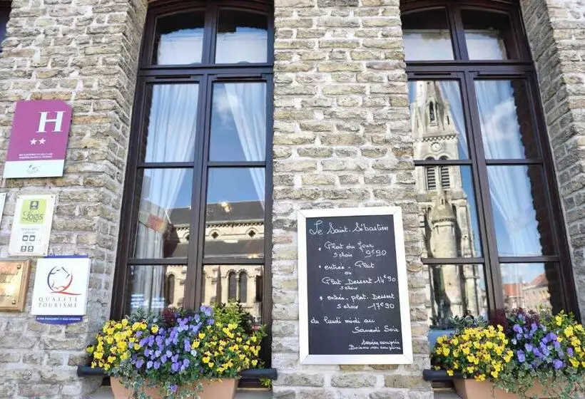 Hotelli Logis Hôtel Le Saint Sebastien