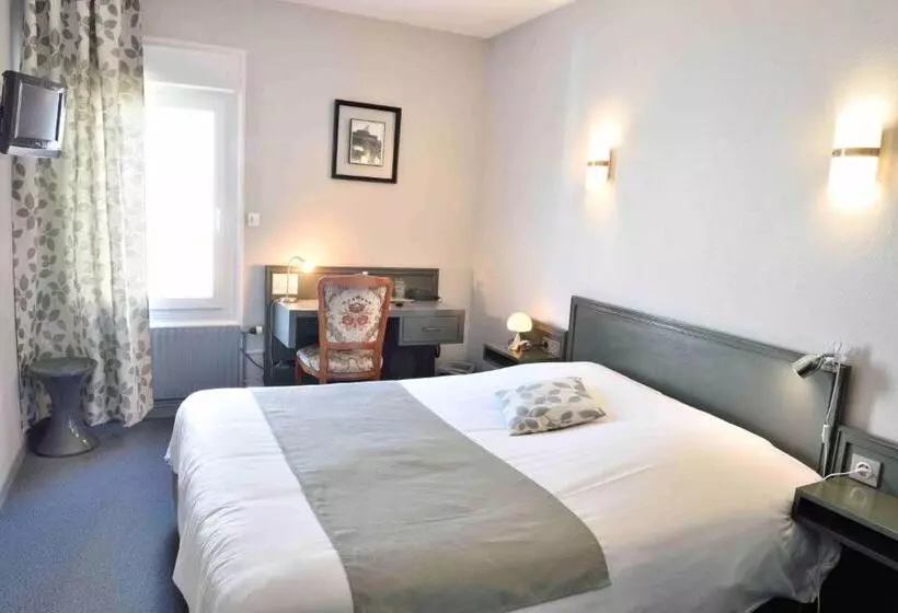 Hotelli Logis Hôtel Le Saint Sebastien