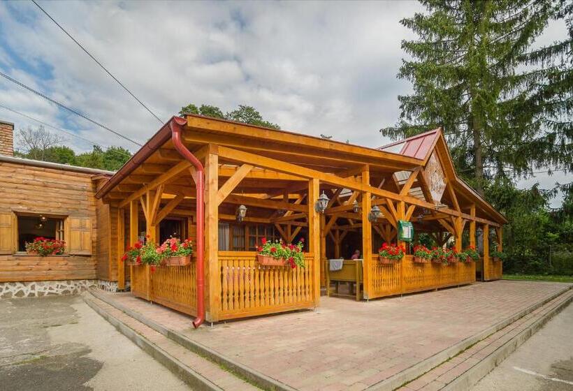 Lipicai Hotel és étterem