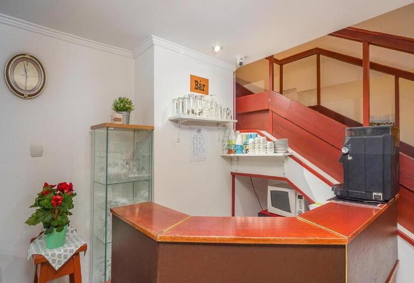 Lipicai Hotel és étterem