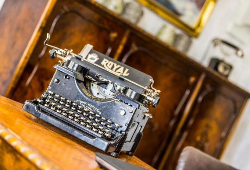 بنسيون L Drottninggatan 11