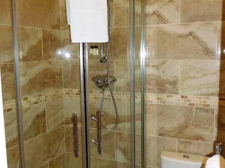 ベッドアンドブレックファースト The Brewers Arms