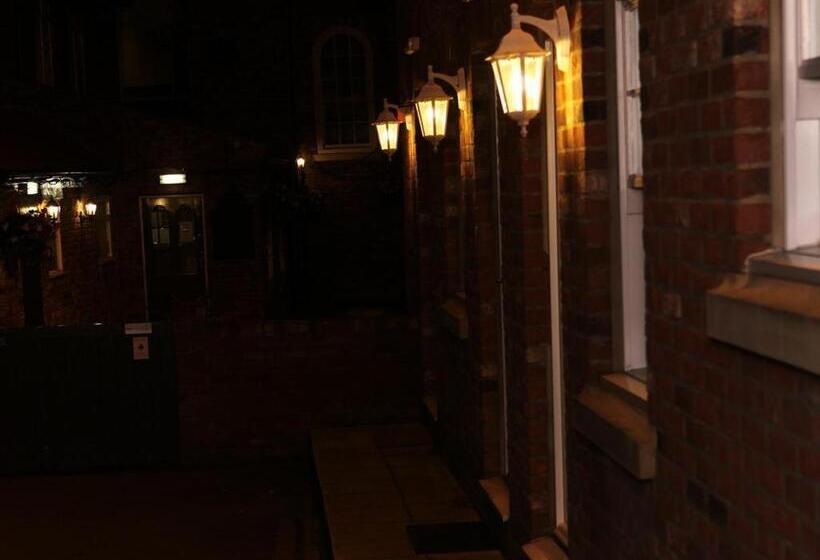 簡易ホテル The Downe Arms