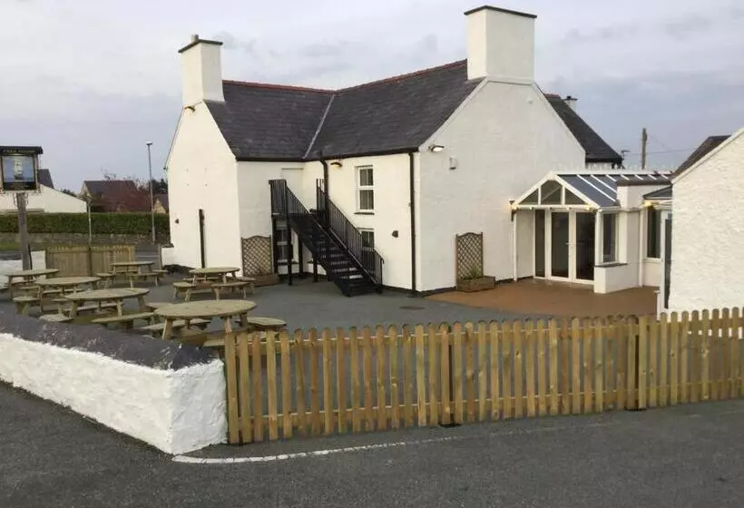 Majatalo California Inn