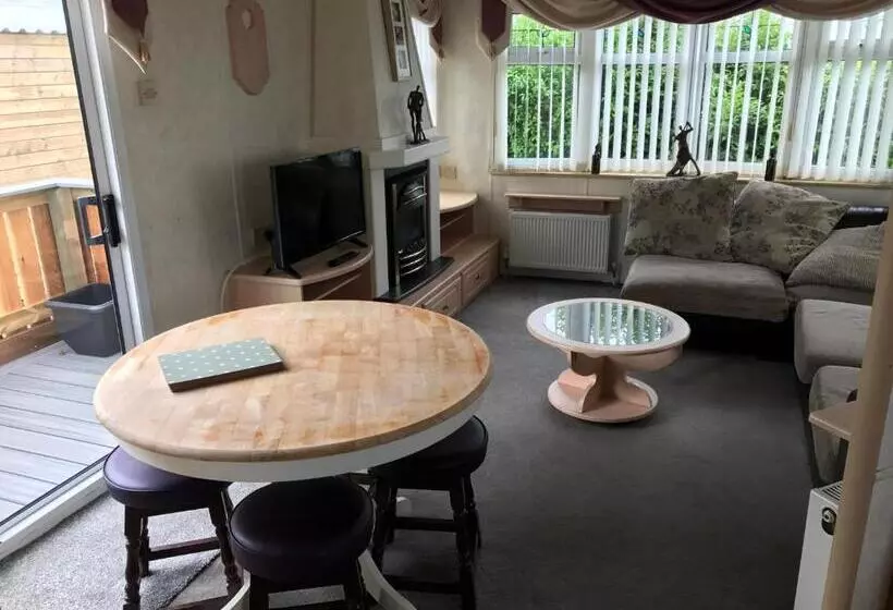 Majatalo California Inn