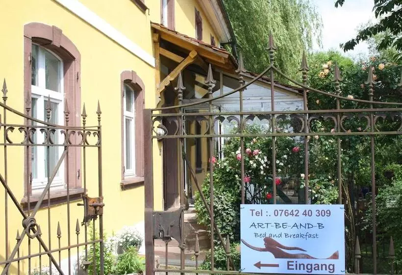 Art Be And B Bed And Breakfast