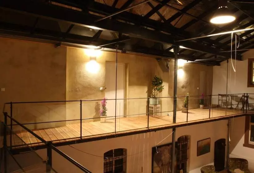 Art Be And B Bed And Breakfast