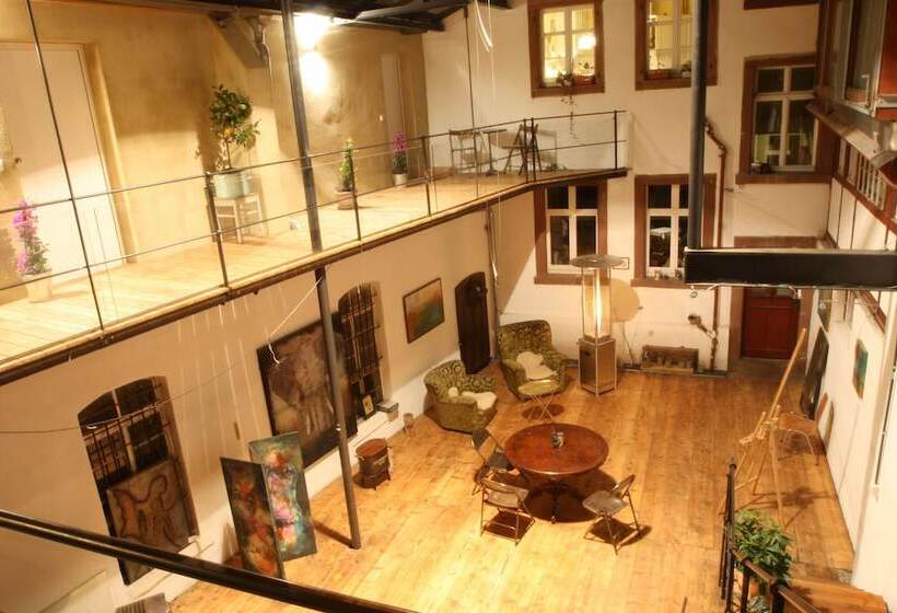 Art Be And B Bed And Breakfast