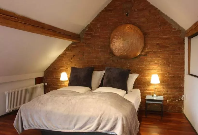 Art Be And B Bed And Breakfast