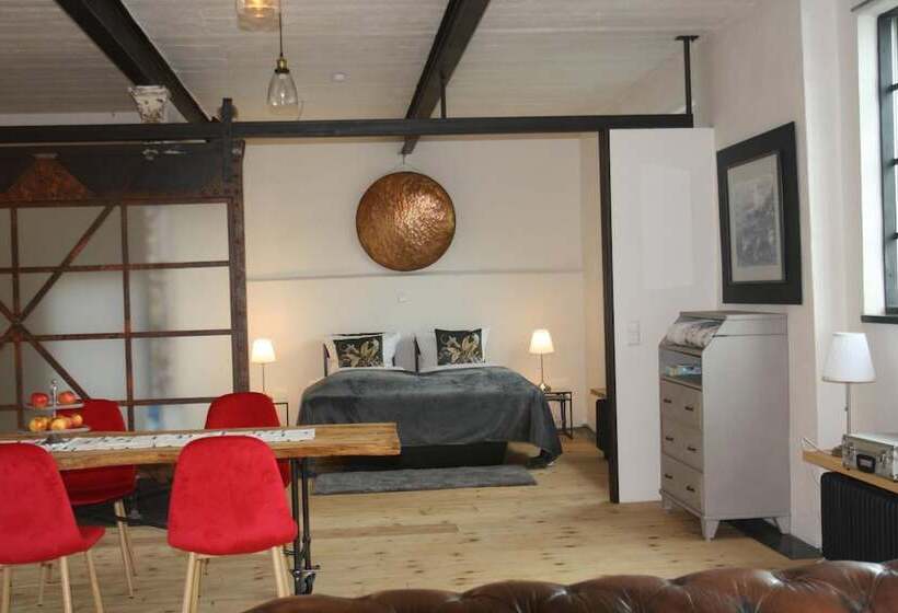 Art Be And B Bed And Breakfast