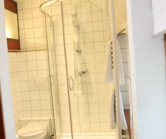 Art Be And B Bed And Breakfast