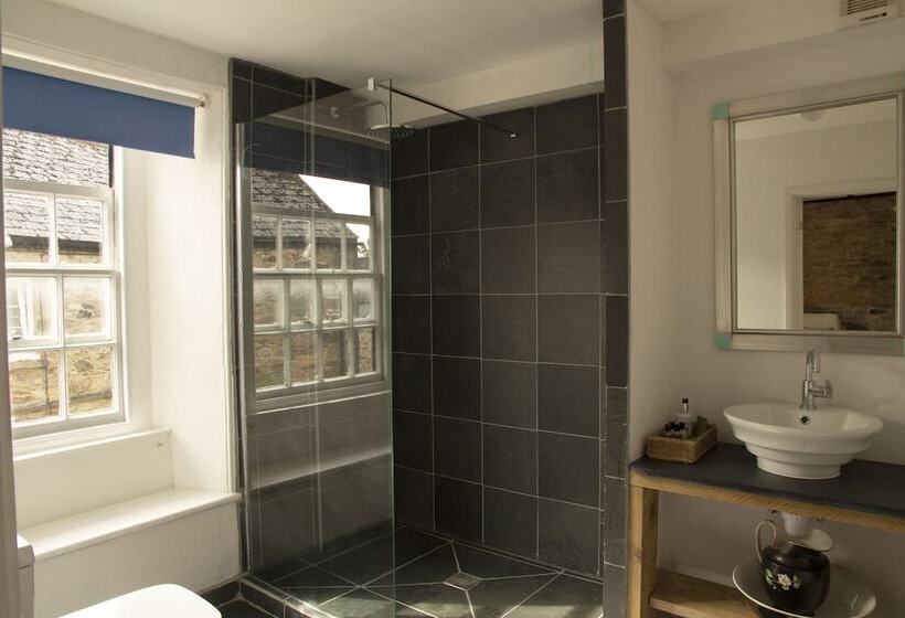 Bed and Breakfast The Walkhampton Inn