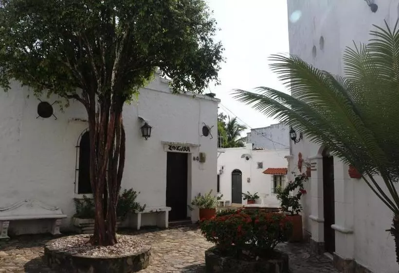 ホテル Aldea Plaza