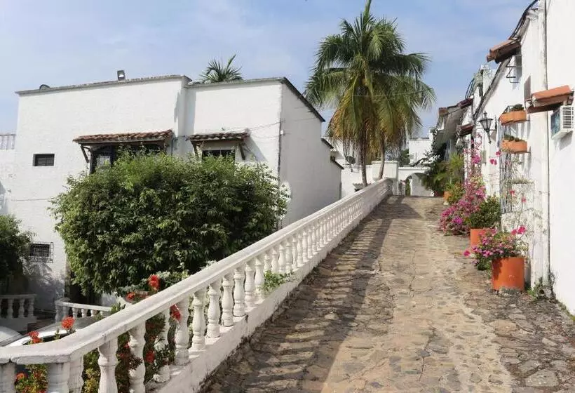 ホテル Aldea Plaza