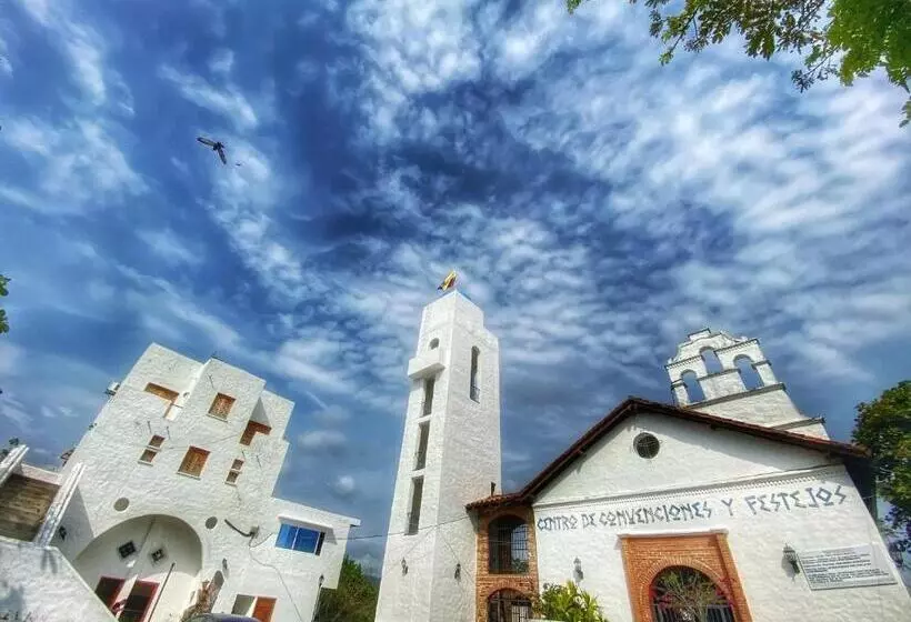 ホテル Aldea Plaza