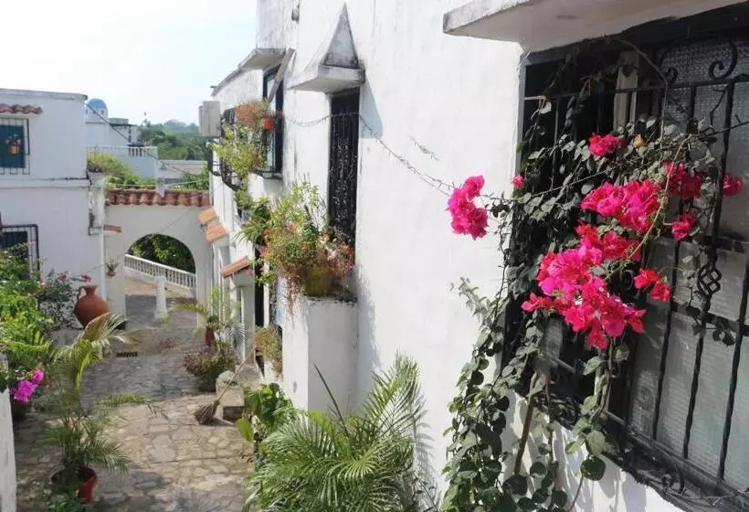 ホテル Aldea Plaza