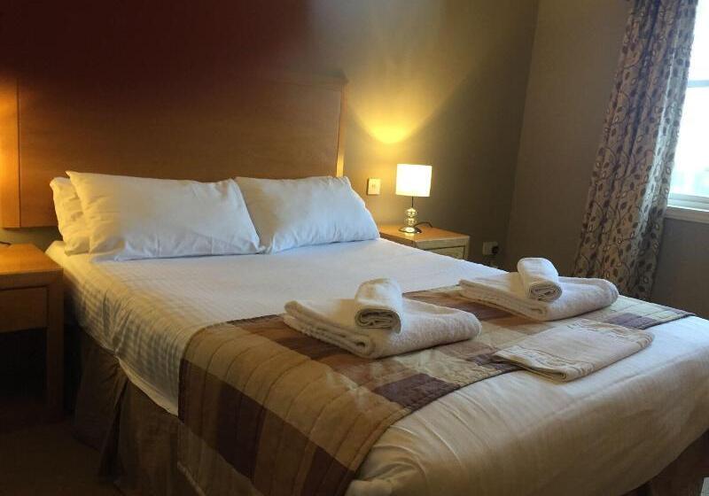 Отель Purdy Lodge