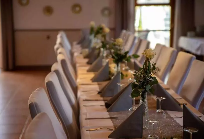 Hotel Seehof Am Aartalsee