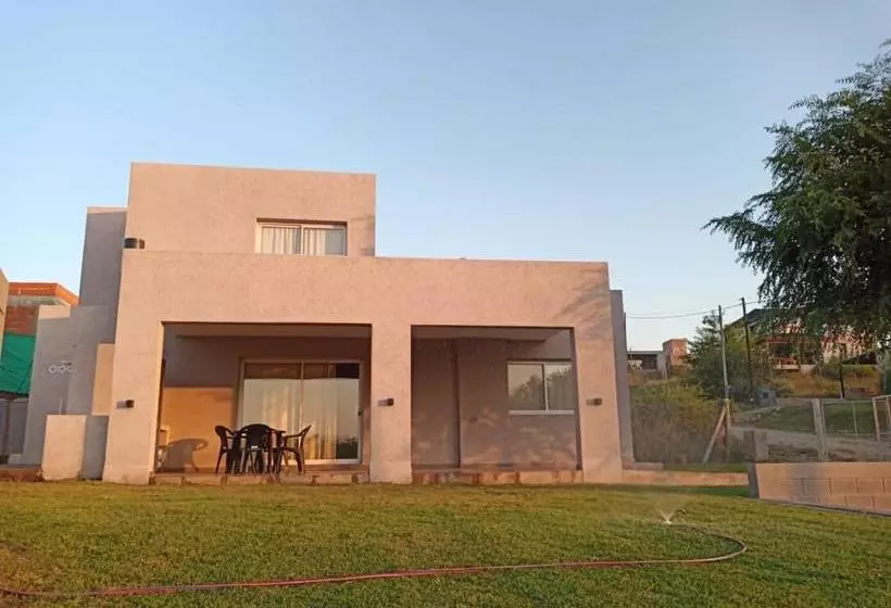 Majatalo Bº Cerrado Lomas Del Rey Mayu Sumaj