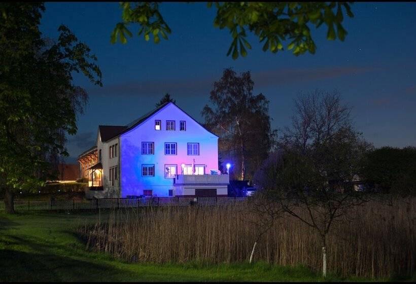 بنسيون Das Haus Am Teich