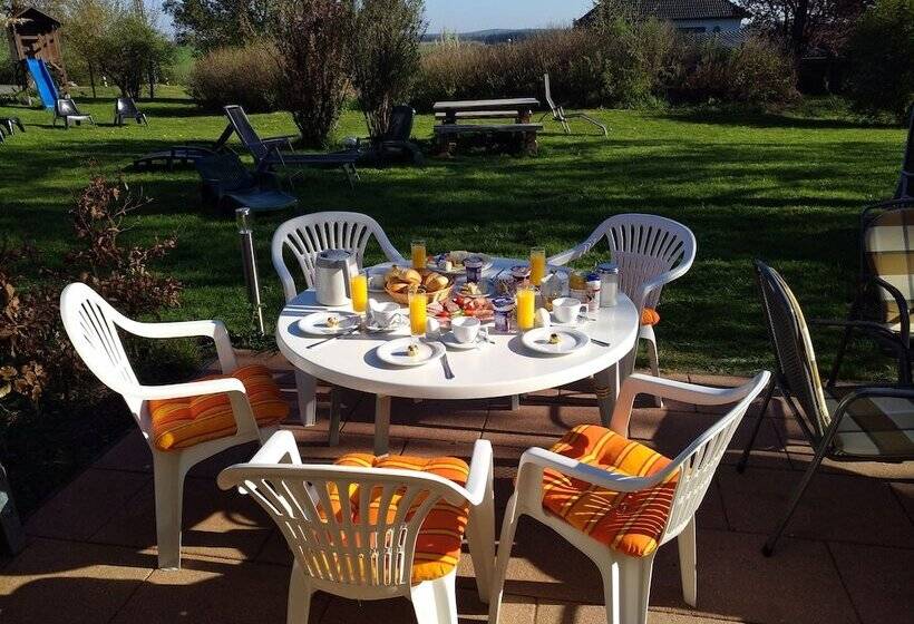 بنسيون Das Haus Am Teich