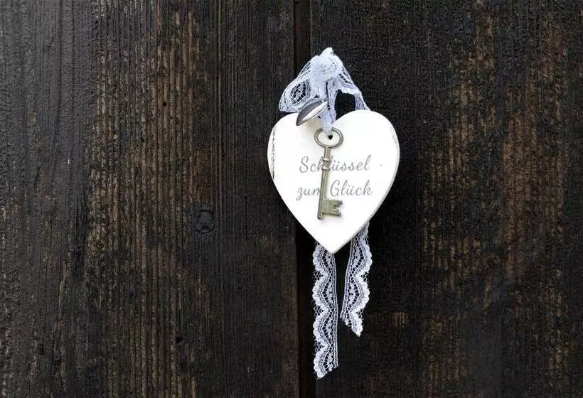 Majatalo Gutshof Zum Adlernest