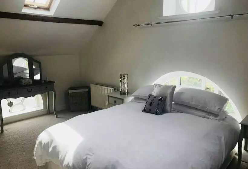 The Chapel By Platinum Retreats