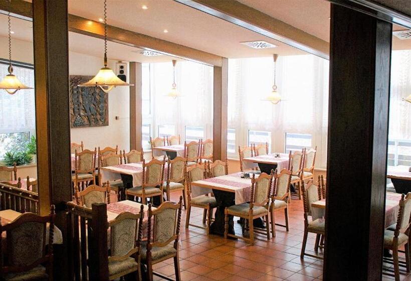 Waldhotel Feldbachtal