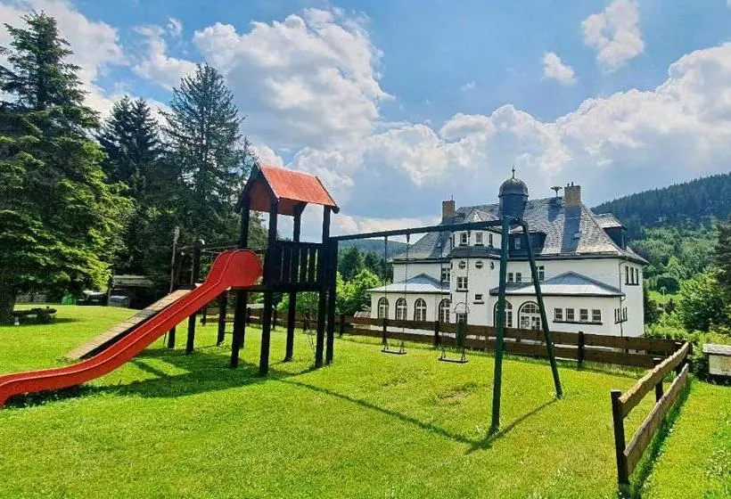 Waldhotel Feldbachtal