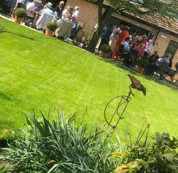 فندق صغير The George Great Oxendon