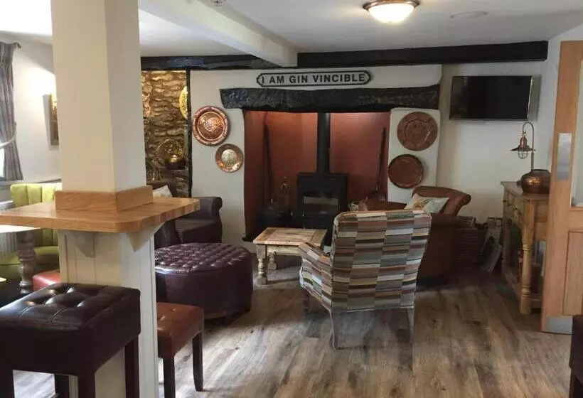 ユースホステル The Golden Mile Country Inn