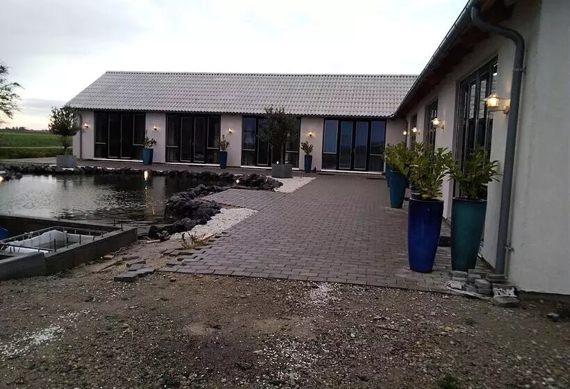 Aamiaismajoitus (B&B) Sommerkær