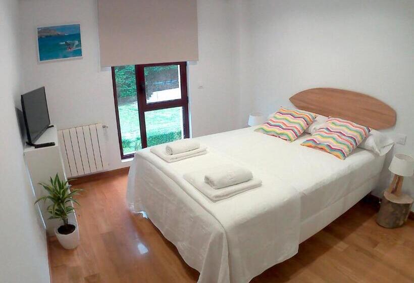 مبيت وإفطار Somo Surfskate Hostel