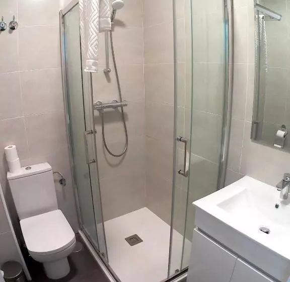 ベッドアンドブレックファースト Somo Surfskate Hostel