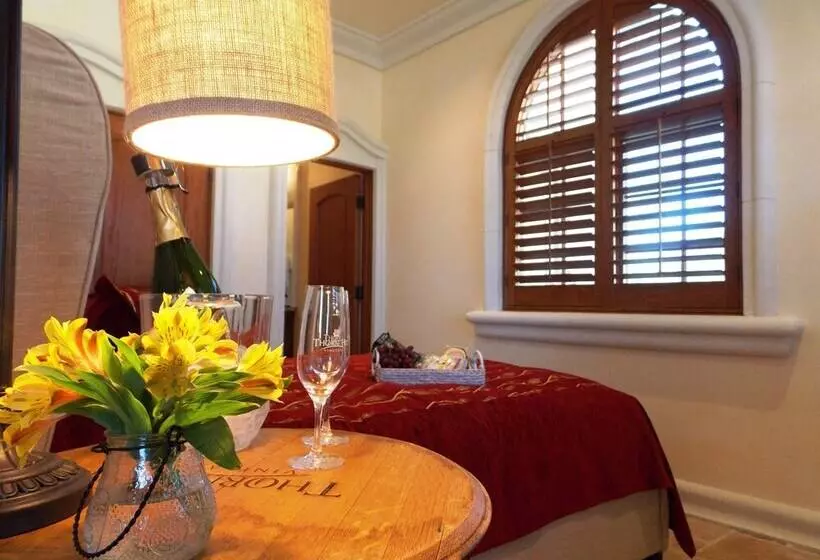 Aamiaismajoitus (B&B) Thorn Hill Vineyards Villa Suites