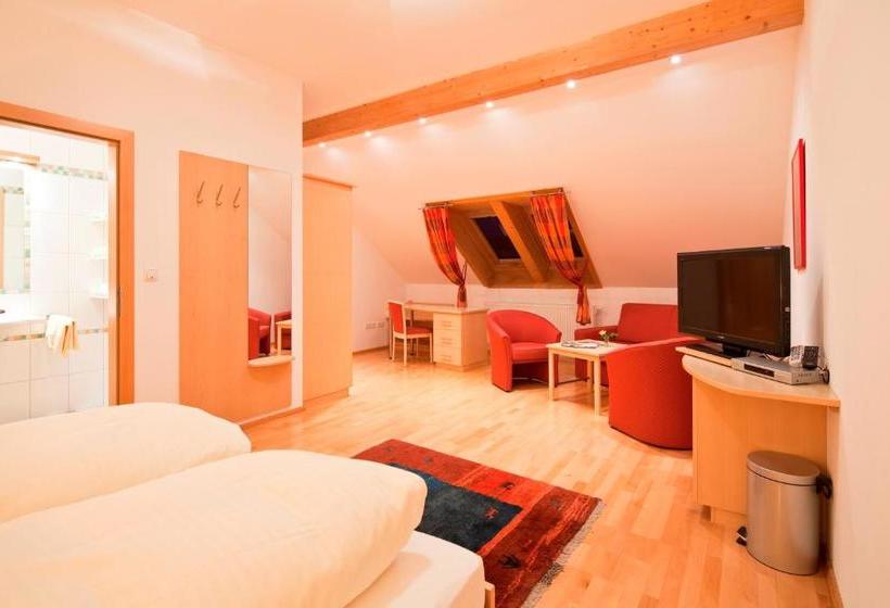 住宿加早餐  Weingut Und Gästehaus Berger