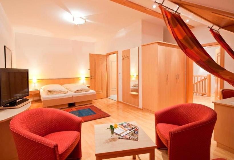 住宿加早餐  Weingut Und Gästehaus Berger