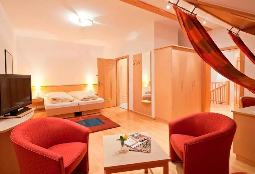 Aamiaismajoitus (B&B) Weingut Und Gästehaus Berger