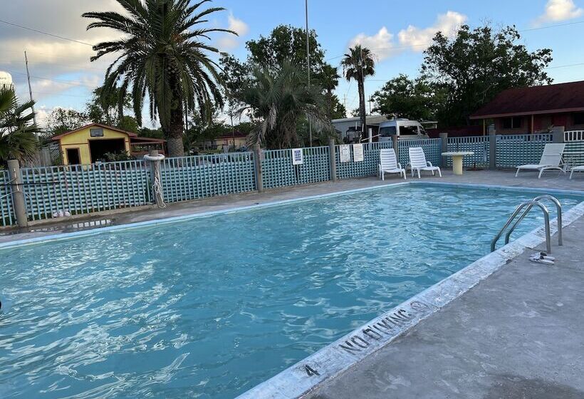 Gulfway Motel And Restaurant