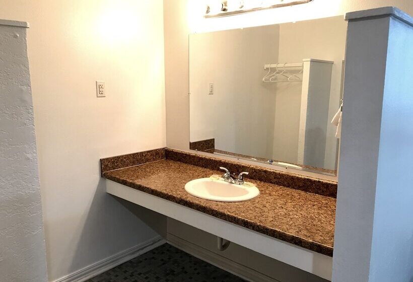 Gulfway Motel And Restaurant