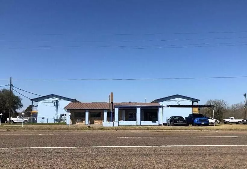 Motelli Lake Country Inn