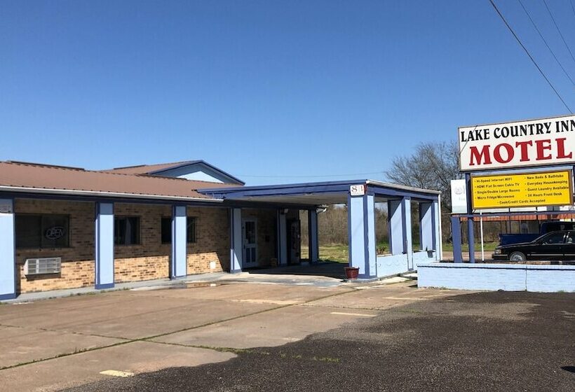 فندق على الطريق Lake Country Inn