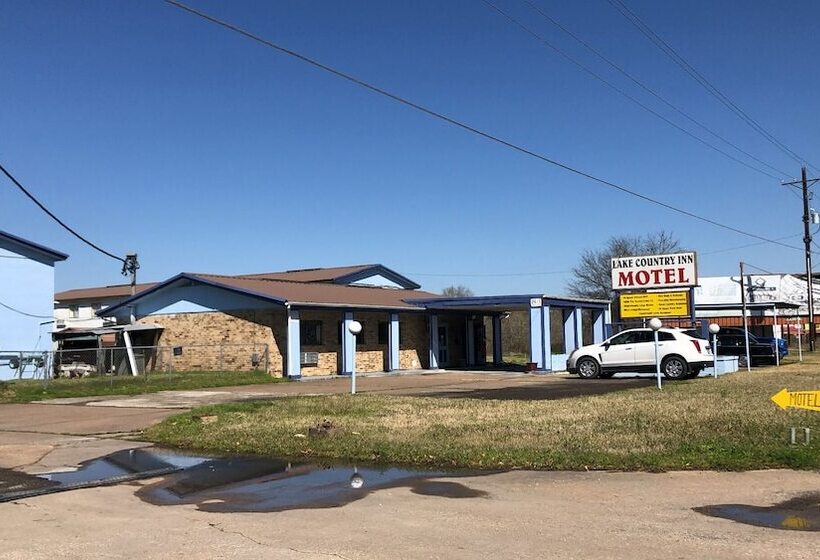 فندق على الطريق Lake Country Inn
