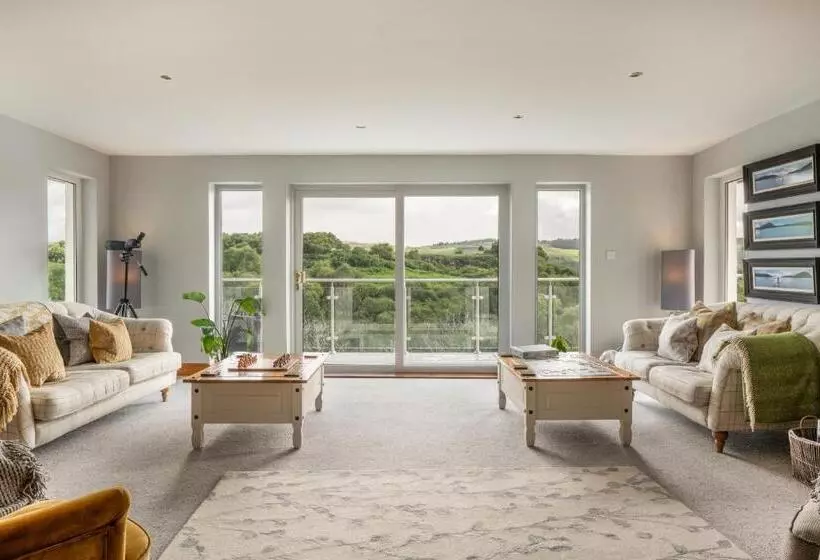 ペンション Killoran House