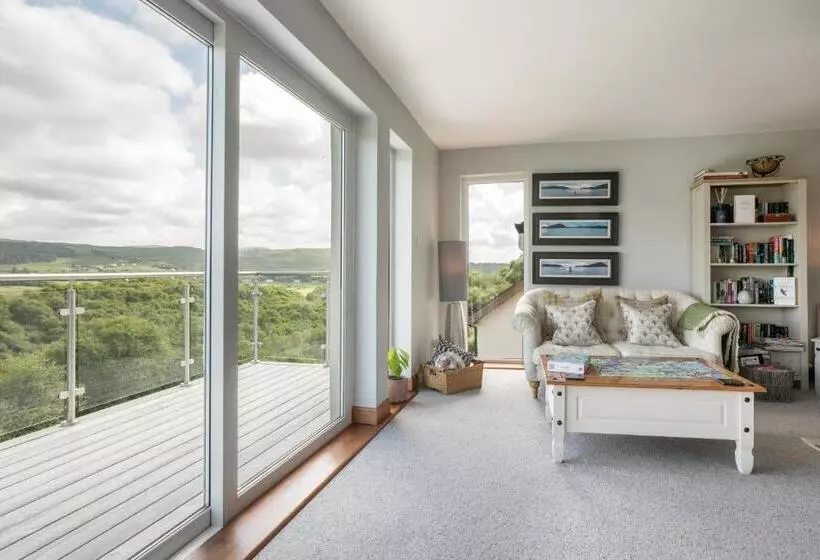 ペンション Killoran House