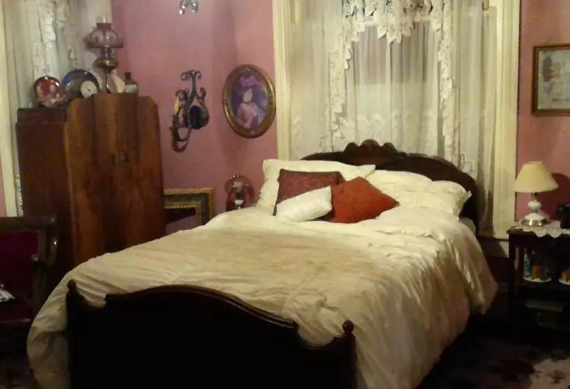 The Mays Place Bed And Breakfast