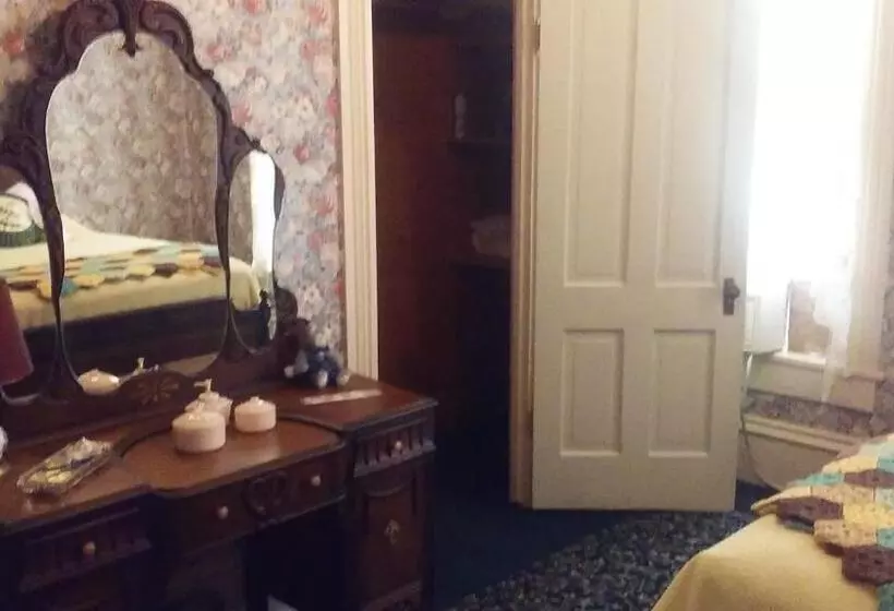 The Mays Place Bed And Breakfast